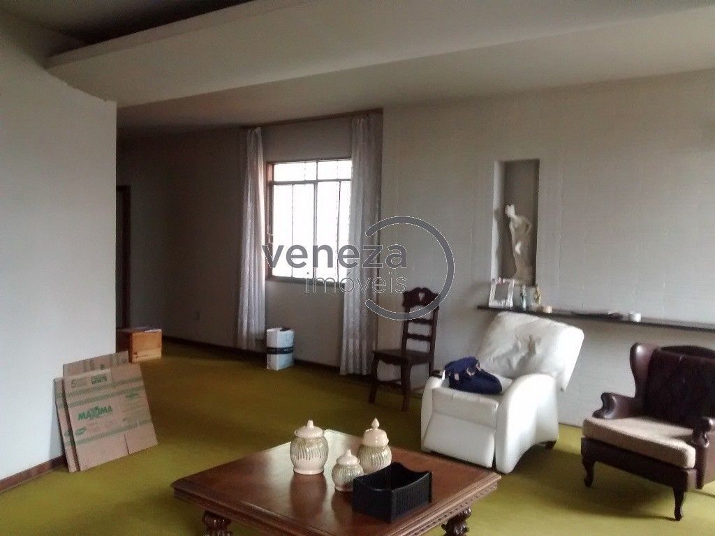 Apartamento para venda no Centro em Londrina com 485,46m² por R$ 380.000,00