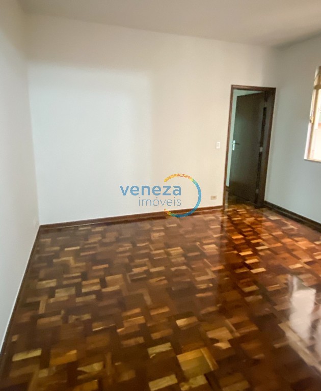 Apartamento para venda no Centro em Londrina com 116,84m² por R$ 244.000,00