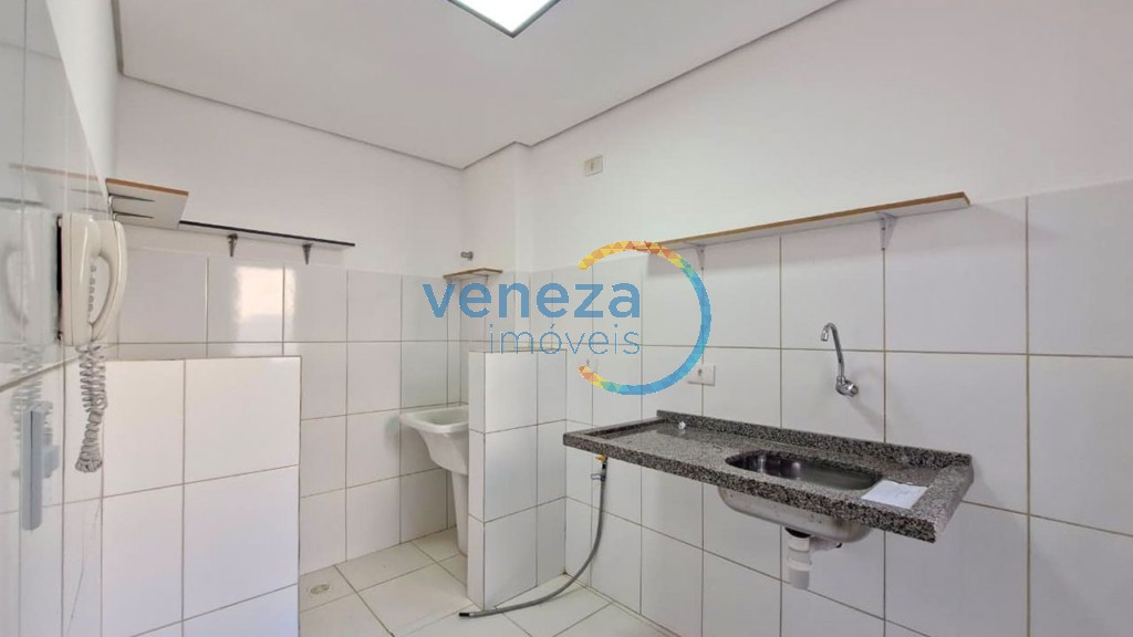 Apartamento para locação no bairro Centro de Londrina com 44m<sup>2</sup> útil, 2 quartos, 1 vaga de garagem