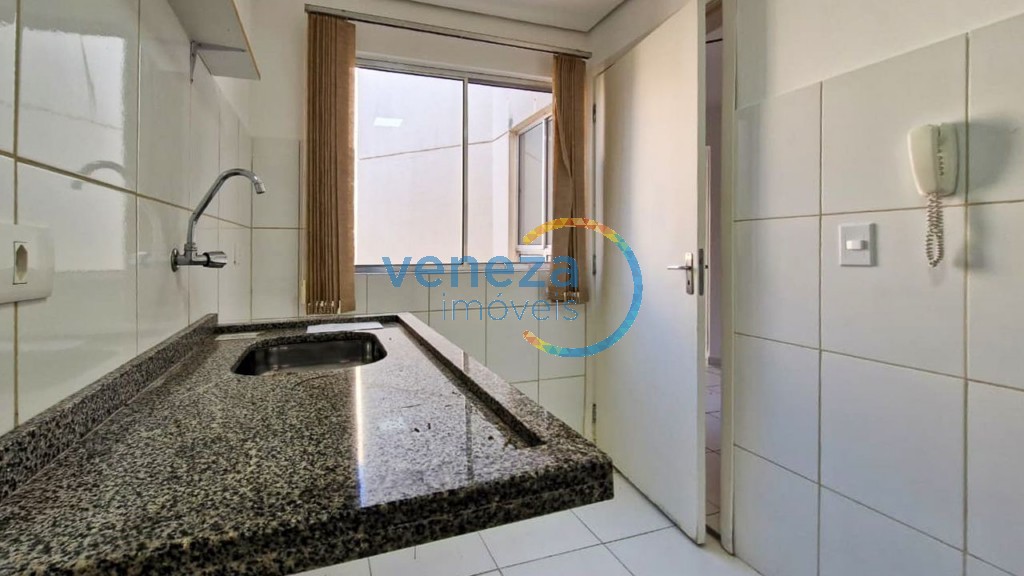 Apartamento para locação no bairro Centro de Londrina com 44m<sup>2</sup> útil, 2 quartos, 1 vaga de garagem