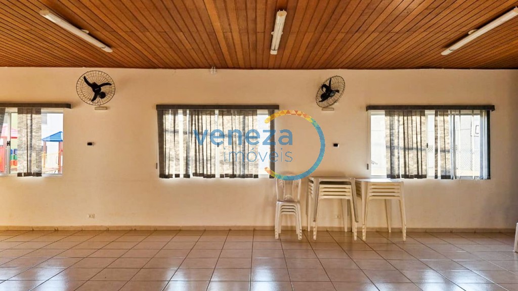 Apartamento para locação no bairro Centro de Londrina com 44m<sup>2</sup> útil, 2 quartos, 1 vaga de garagem