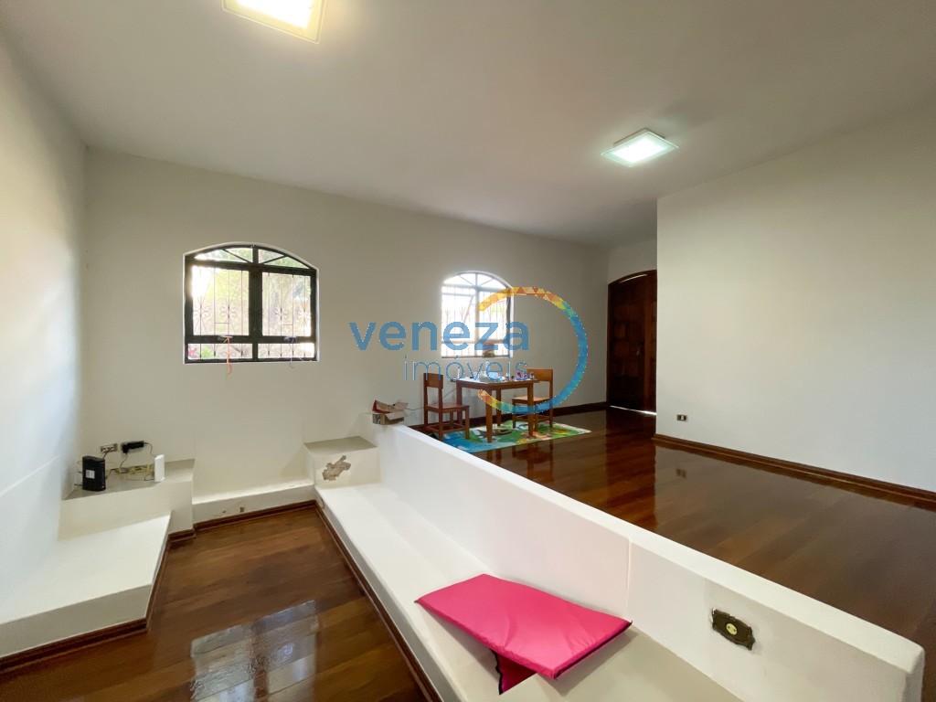 Casa Residencial para venda no Centro em Londrina com 237,94m² por R$ 730.000,00