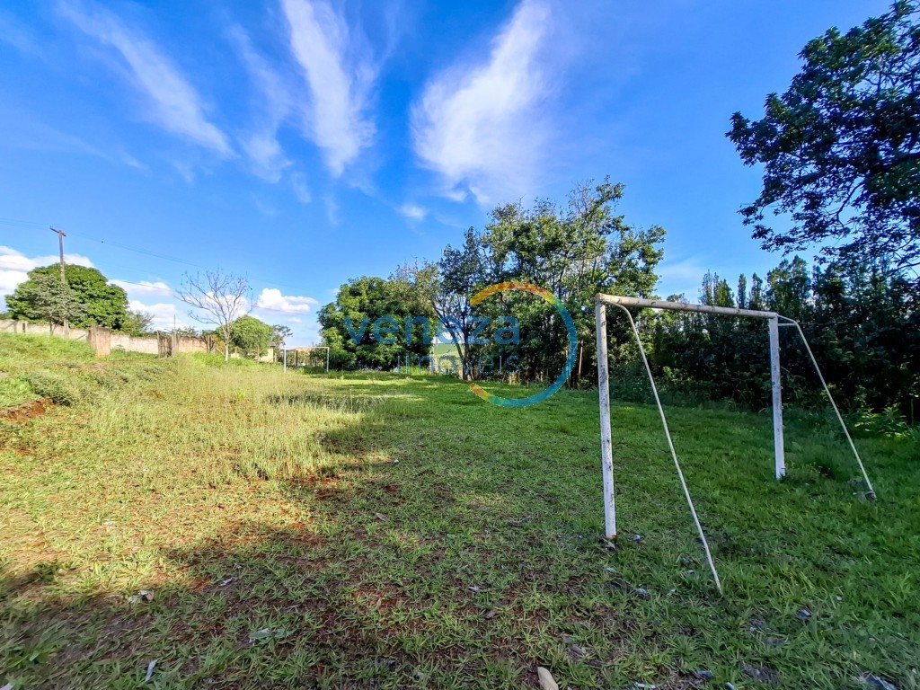 Chácara-imóvel-rural à venda no bairro Warta de Londrina com 4000m<sup>2</sup> útil