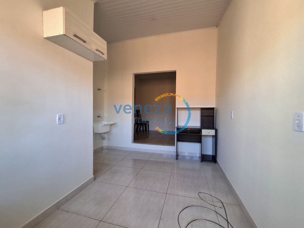 Apartamento para locacao no Universidade em Londrina com 22m² por R$ 937,50