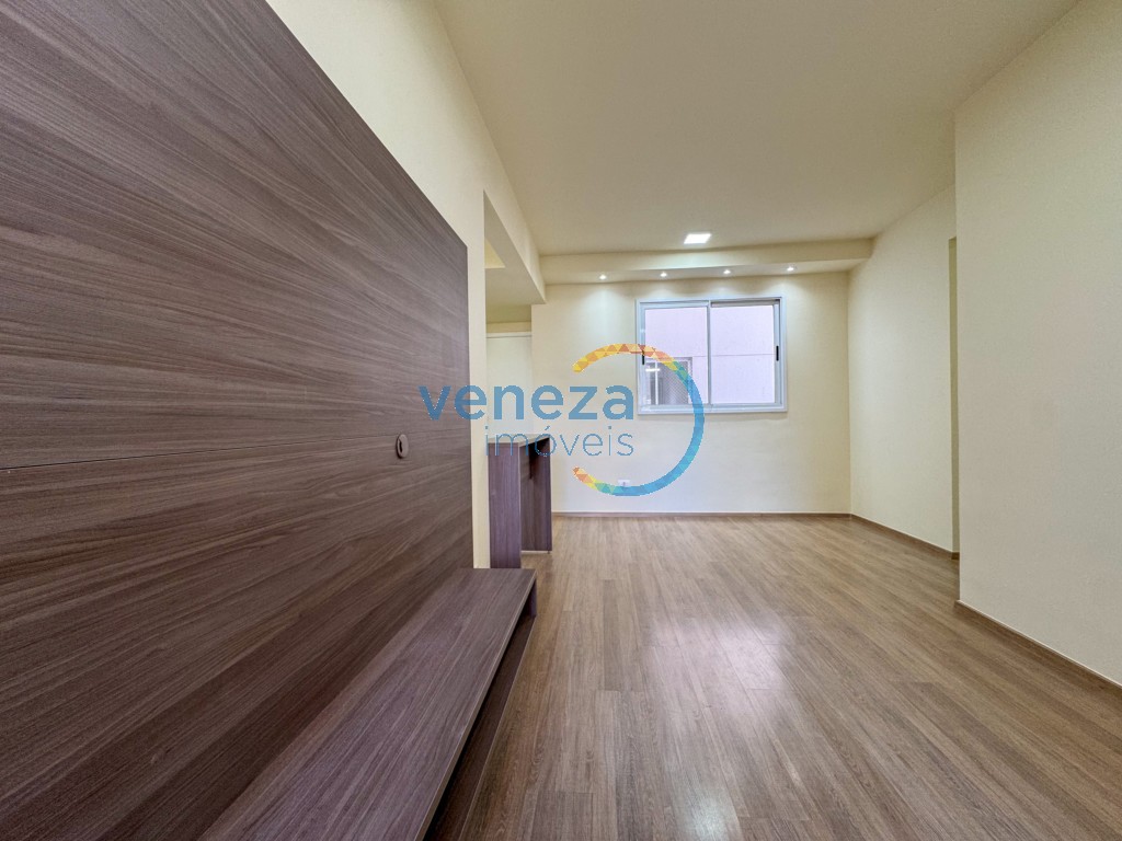 Apartamento para venda no Aurora em Londrina com 107,12m² por R$ 460.000,00