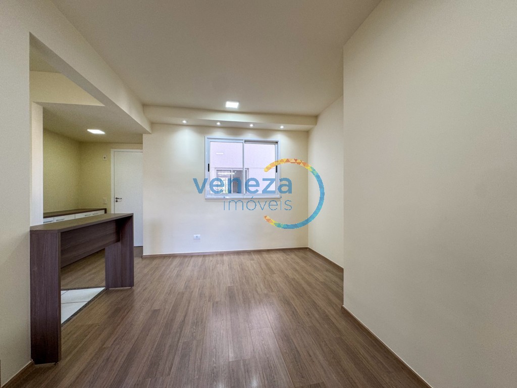 Apartamento para venda no Aurora em Londrina com 107,12m² por R$ 460.000,00