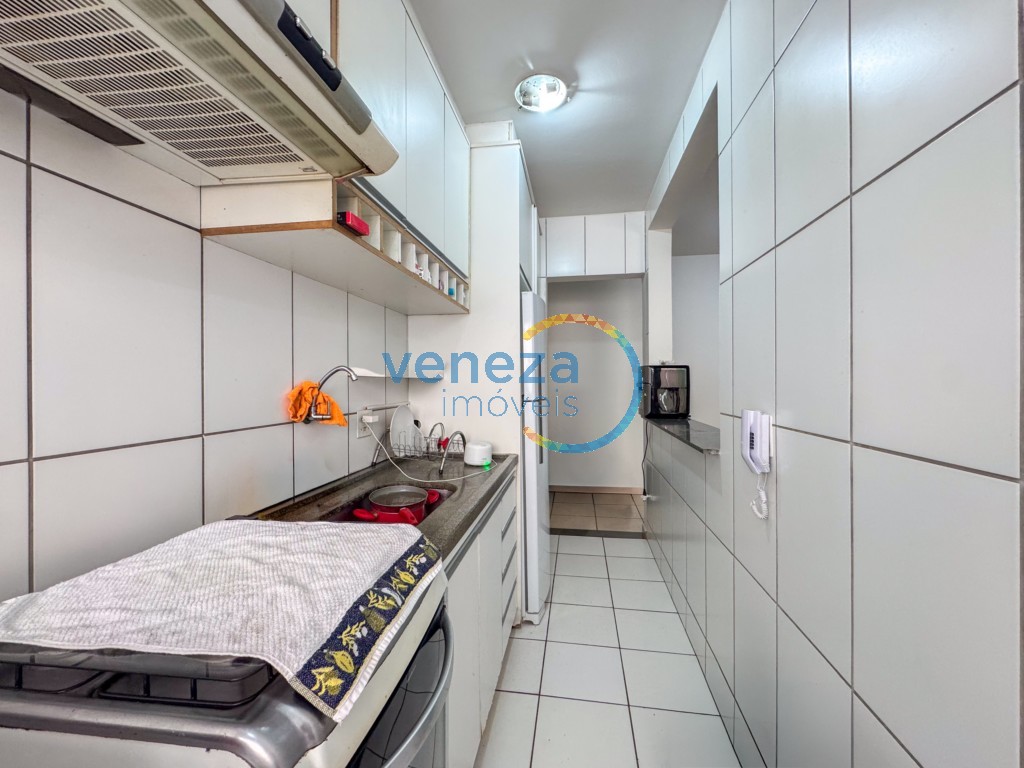 Apartamento à venda no bairro Nossa Senhora de Lourdes de Londrina com 77.7m<sup>2</sup> útil, 3 quartos, 1 vaga de garagem