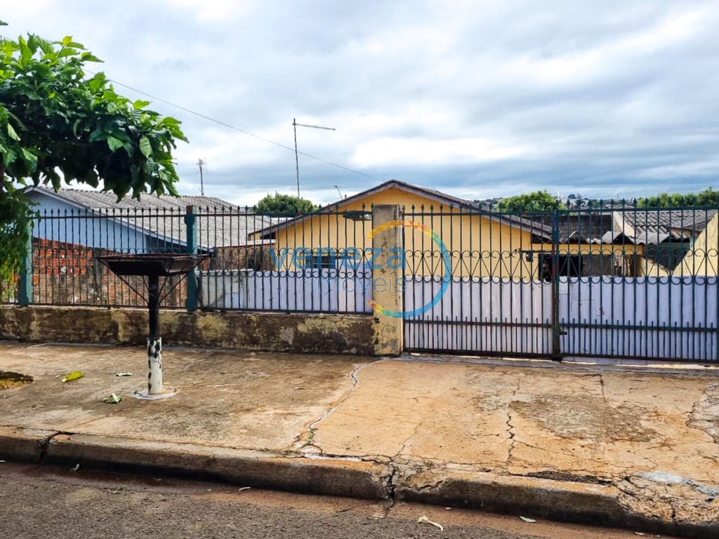 Casa Residencial para venda no Farid Libos em Londrina com 200m² por R$ 145.000,00