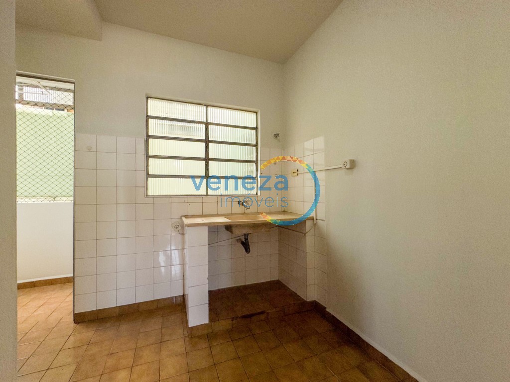 Apartamento à venda no bairro Centro de Londrina com 44.32m<sup>2</sup> útil, 2 quartos
