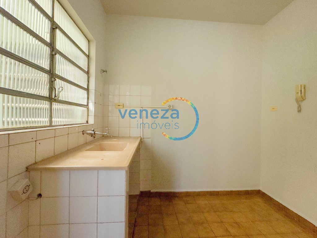 Apartamento à venda no bairro Centro de Londrina com 44.32m<sup>2</sup> útil, 2 quartos