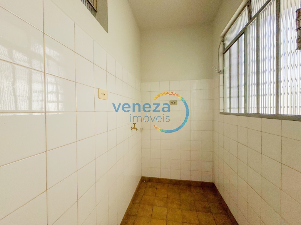 Apartamento à venda no bairro Centro de Londrina com 44.32m<sup>2</sup> útil, 2 quartos