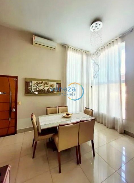 Casa Residencial para venda no Coliseu em Londrina com 203m² por R$ 730.000,00