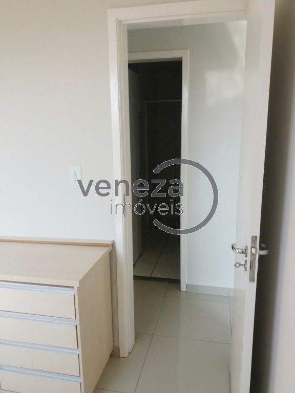 Apartamento à venda no bairro Sao Vicente de Londrina com 55.57m<sup>2</sup> útil, 2 quartos, 1 vaga de garagem