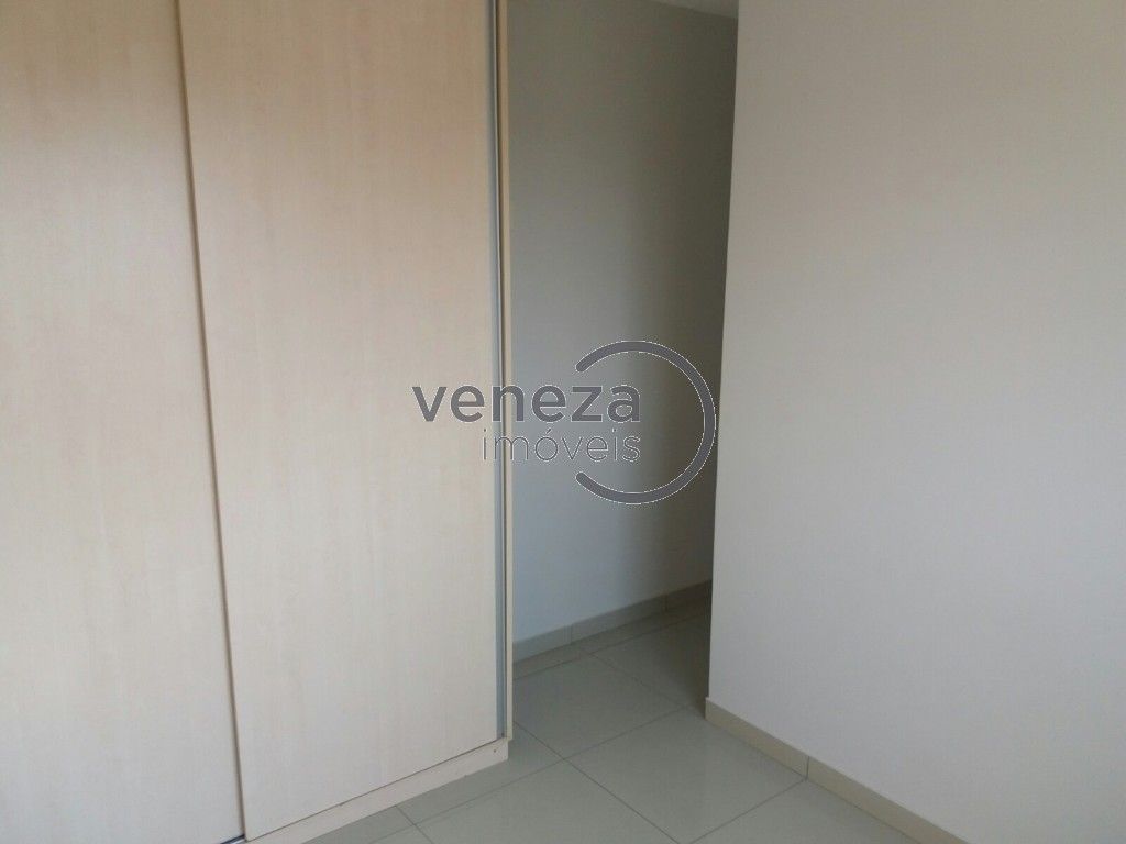 Apartamento à venda no bairro Sao Vicente de Londrina com 55.57m<sup>2</sup> útil, 2 quartos, 1 vaga de garagem