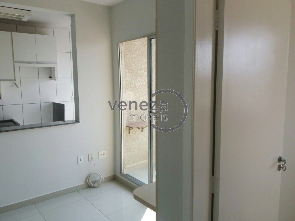 Apartamento à venda no bairro Sao Vicente de Londrina com 55.57m<sup>2</sup> útil, 2 quartos, 1 vaga de garagem