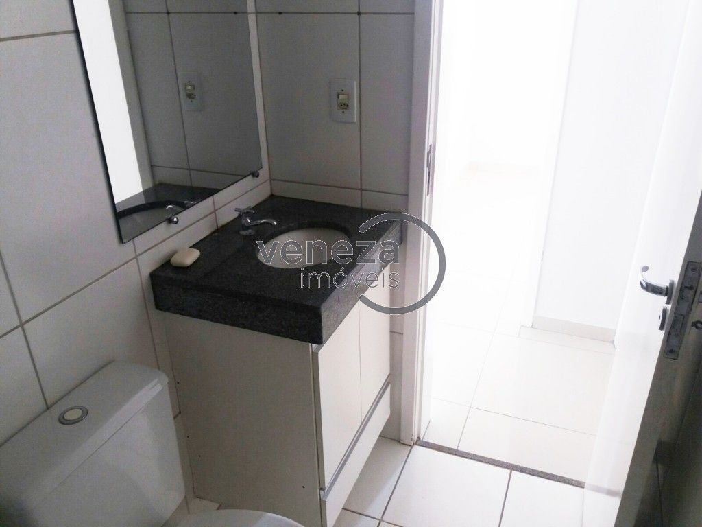 Apartamento à venda no bairro Sao Vicente de Londrina com 55.57m<sup>2</sup> útil, 2 quartos, 1 vaga de garagem