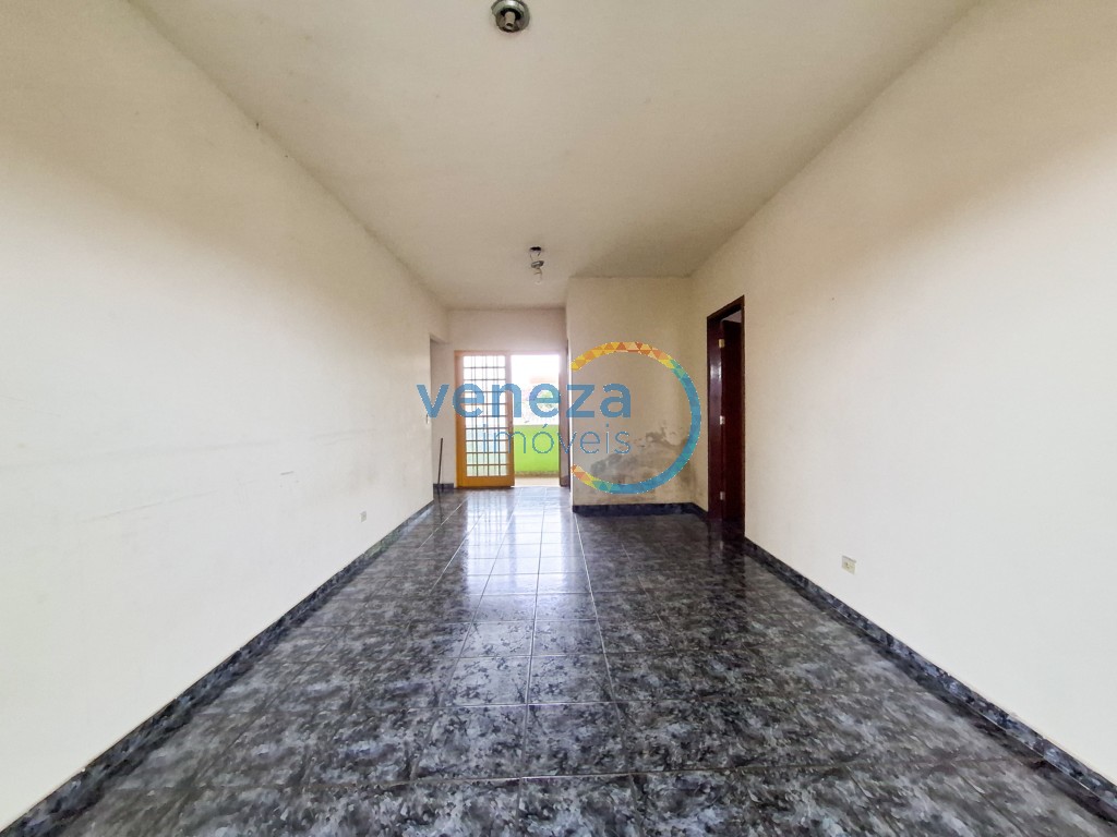 Casa Residencial à venda no bairro Conjunto Cafe de Londrina com 290.7m<sup>2</sup> útil, 3 quartos, 1 vaga de garagem