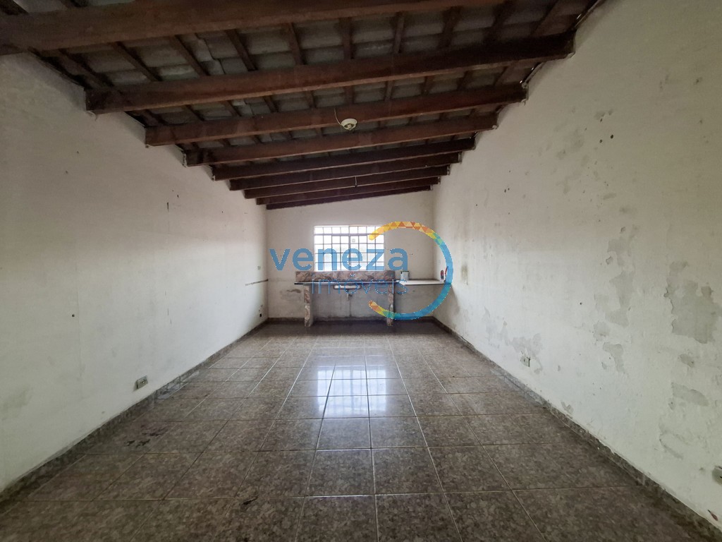 Casa Residencial à venda no bairro Conjunto Cafe de Londrina com 290.7m<sup>2</sup> útil, 3 quartos, 1 vaga de garagem