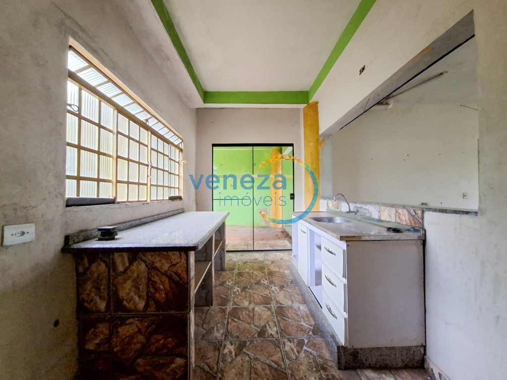 Casa Residencial à venda no bairro Conjunto Cafe de Londrina com 290.7m<sup>2</sup> útil, 3 quartos, 1 vaga de garagem