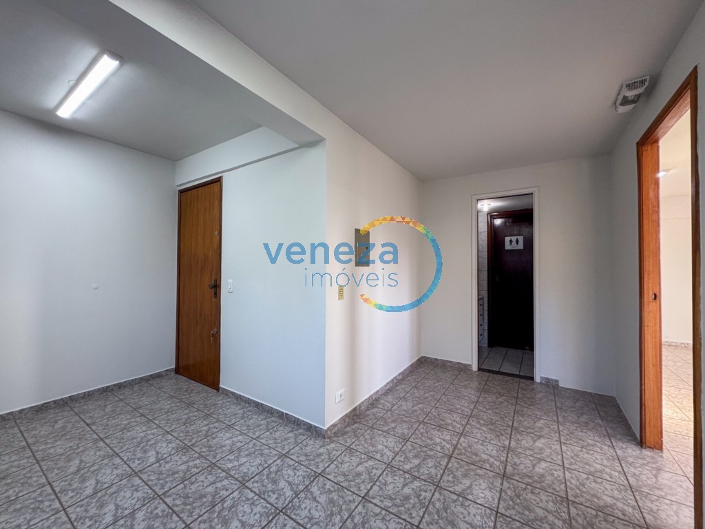Sala à venda no bairro Centro de Londrina com 49.79m<sup>2</sup> útil