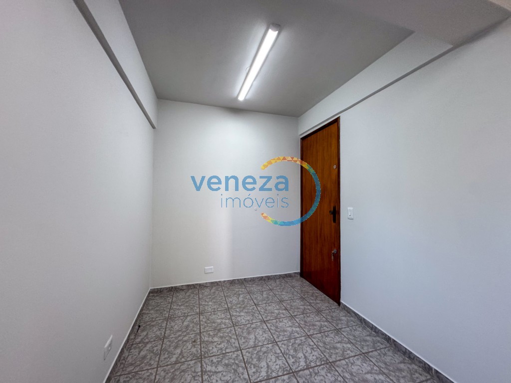 Sala à venda no bairro Centro de Londrina com 49.79m<sup>2</sup> útil