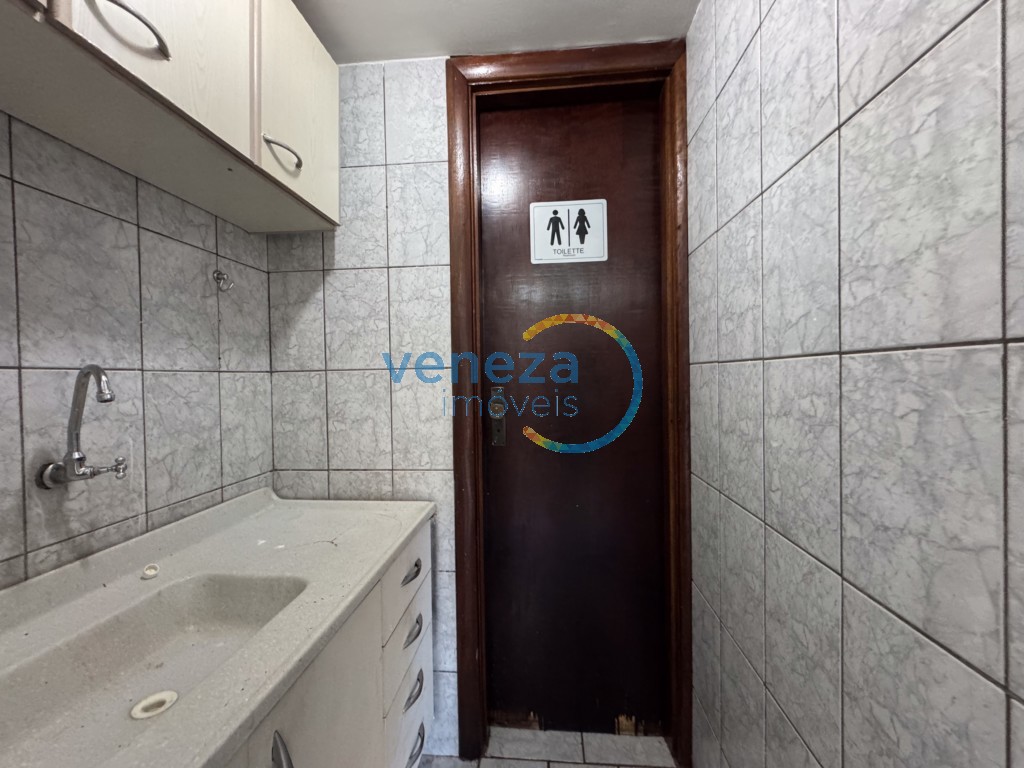 Sala à venda no bairro Centro de Londrina com 49.79m<sup>2</sup> útil