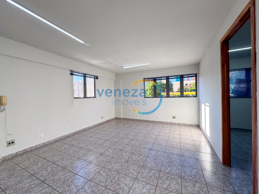 Sala à venda no bairro Centro de Londrina com 49.79m<sup>2</sup> útil