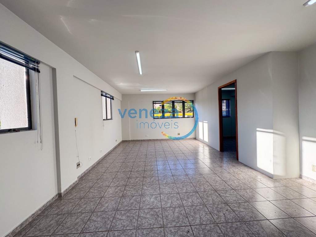 Sala à venda no bairro Centro de Londrina com 49.79m<sup>2</sup> útil