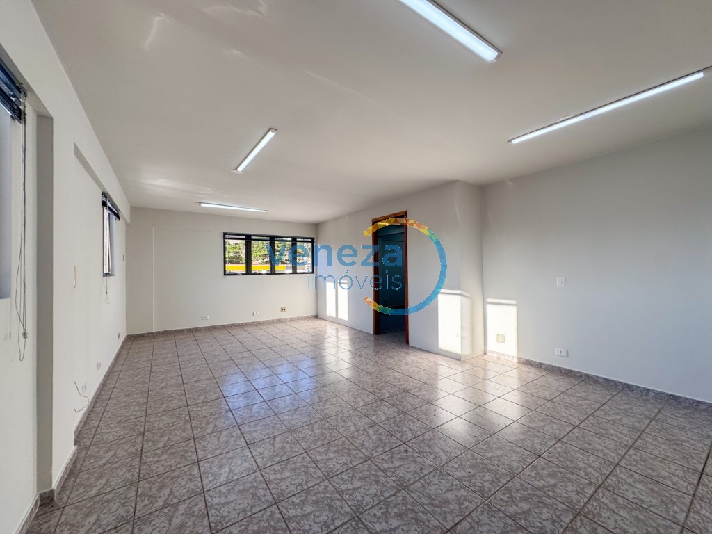 Sala à venda no bairro Centro de Londrina com 49.79m<sup>2</sup> útil