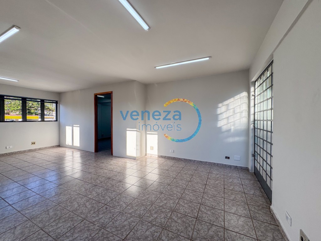 Sala à venda no bairro Centro de Londrina com 49.79m<sup>2</sup> útil