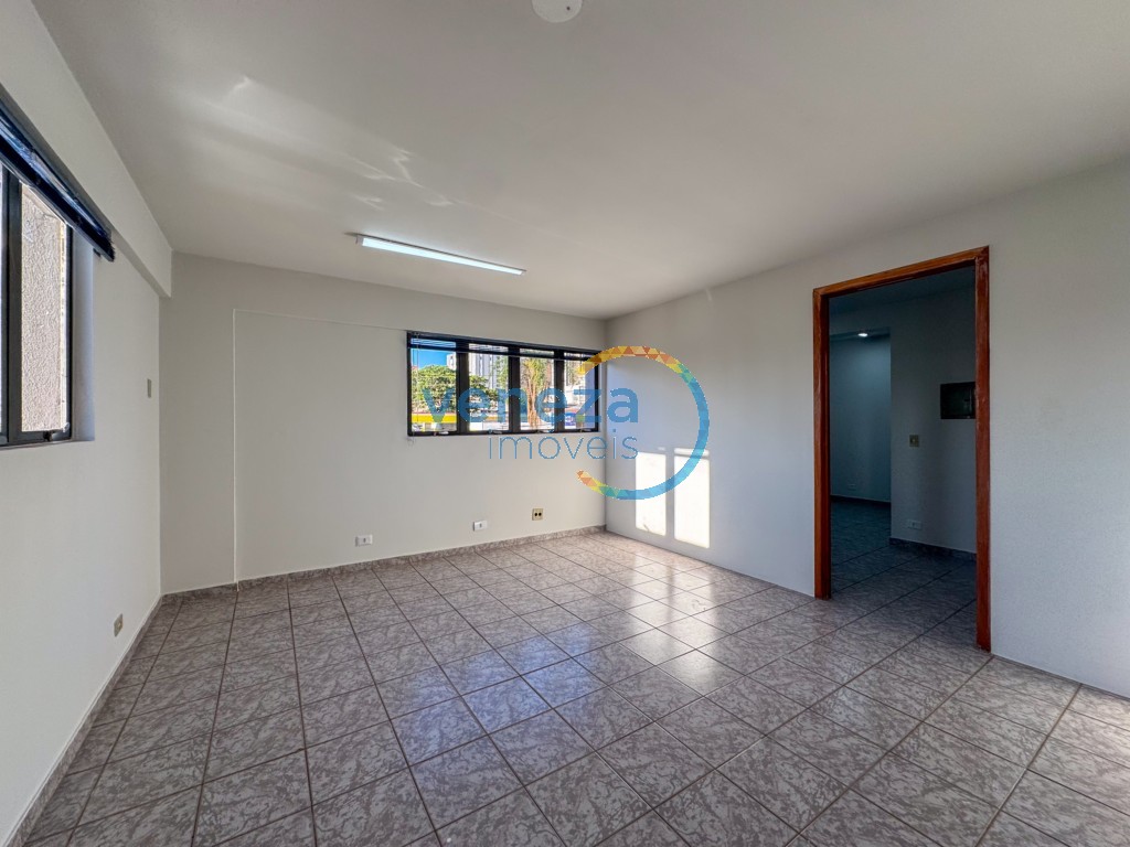 Sala à venda no bairro Centro de Londrina com 49.79m<sup>2</sup> útil