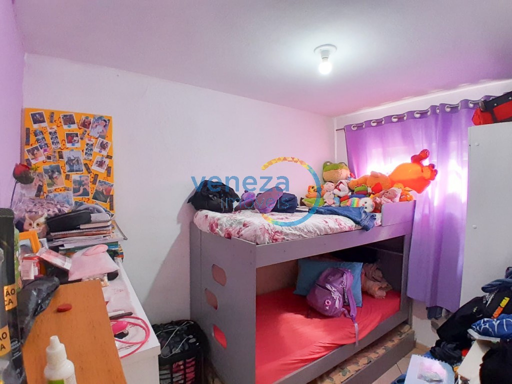 Casa Residencial à venda no bairro Professora Hilda Mandarino de Londrina com 70m<sup>2</sup> útil, 3 quartos