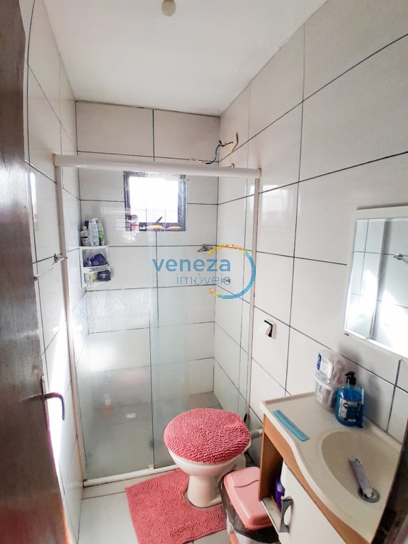 Casa Residencial à venda no bairro Professora Hilda Mandarino de Londrina com 70m<sup>2</sup> útil, 3 quartos