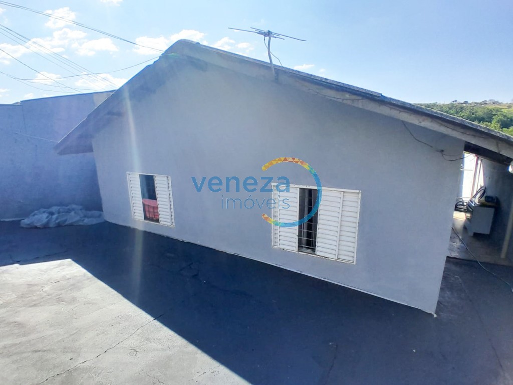 Casa Residencial à venda no bairro Professora Hilda Mandarino de Londrina com 70m<sup>2</sup> útil, 3 quartos