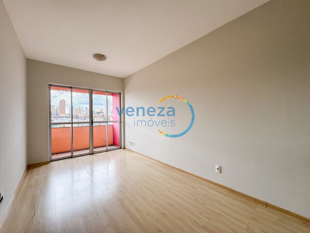Apartamento à venda no bairro Centro de Londrina com 80m<sup>2</sup> útil, 3 quartos, 2 vagas de garagem
