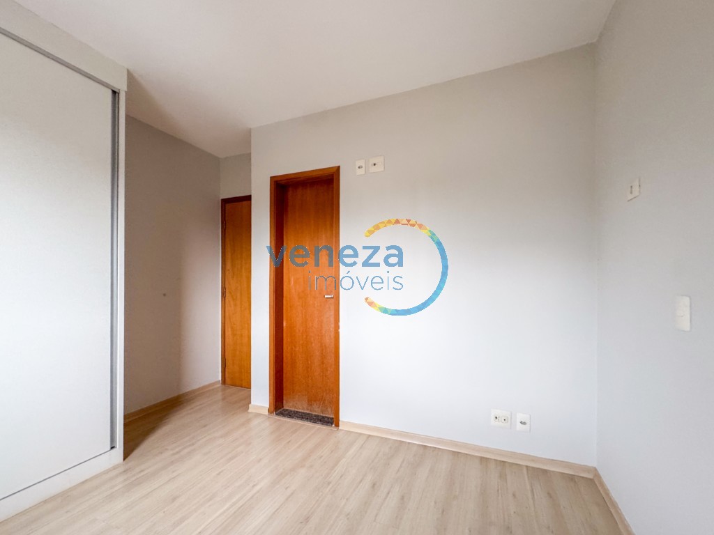 Apartamento à venda no bairro Centro de Londrina com 80m<sup>2</sup> útil, 3 quartos, 2 vagas de garagem