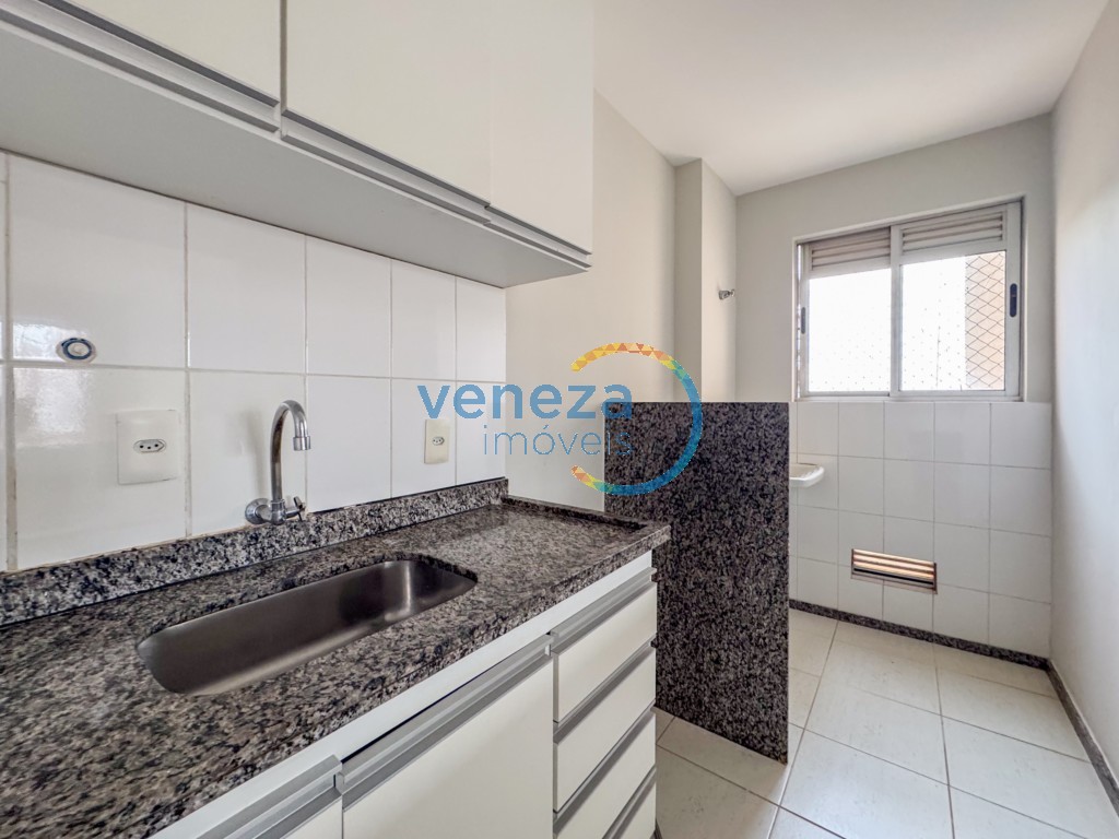 Apartamento à venda no bairro Centro de Londrina com 80m<sup>2</sup> útil, 3 quartos, 2 vagas de garagem