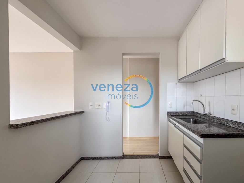 Apartamento à venda no bairro Centro de Londrina com 80m<sup>2</sup> útil, 3 quartos, 2 vagas de garagem