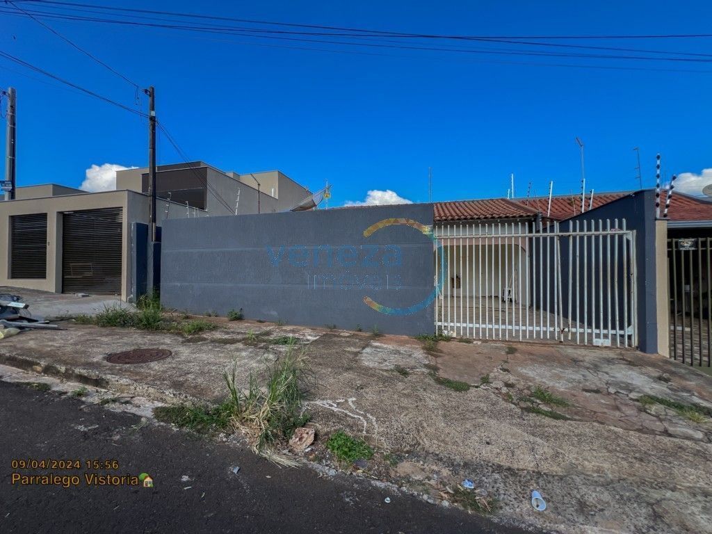 Casa Residencial à venda no bairro Veneza de Londrina com 130m<sup>2</sup> útil, 2 quartos, 1 vaga de garagem