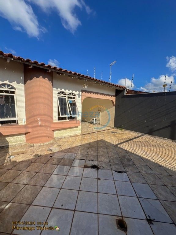 Casa Residencial à venda no bairro Veneza de Londrina com 130m<sup>2</sup> útil, 2 quartos, 1 vaga de garagem