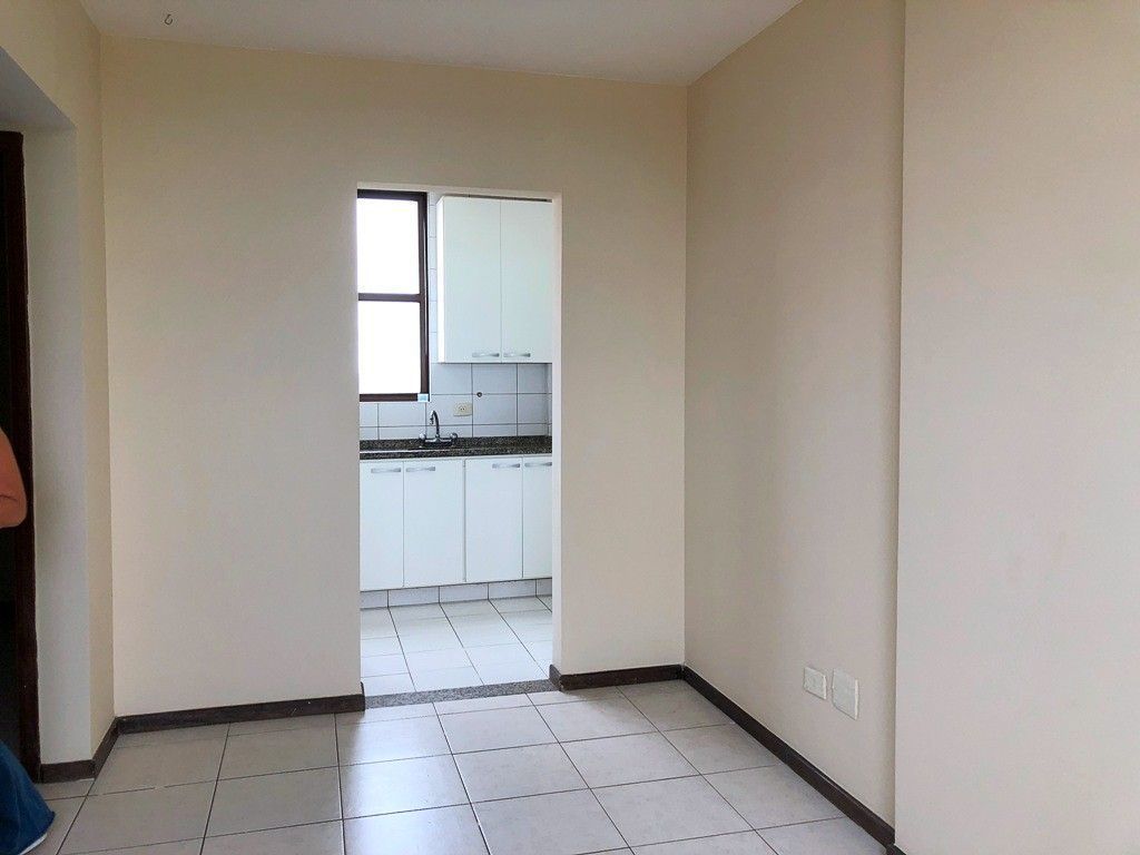 Apartamento para venda no Centro em Londrina com 83,5m² por R$ 250.000,00