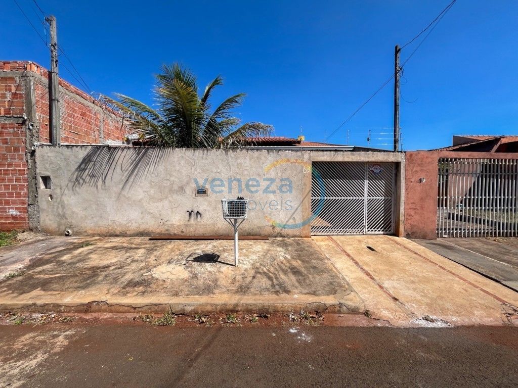 Casa Residencial à venda no bairro Portal do Sol de Londrina com 70m<sup>2</sup> útil, 2 quartos, 4 vagas de garagem