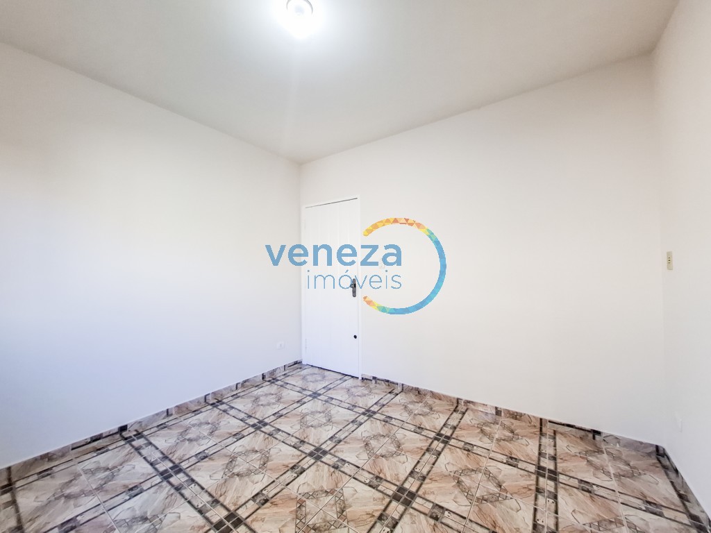 Casa Residencial à venda no bairro Albatroz de Londrina com 105m<sup>2</sup> útil, 3 quartos, 3 vagas de garagem