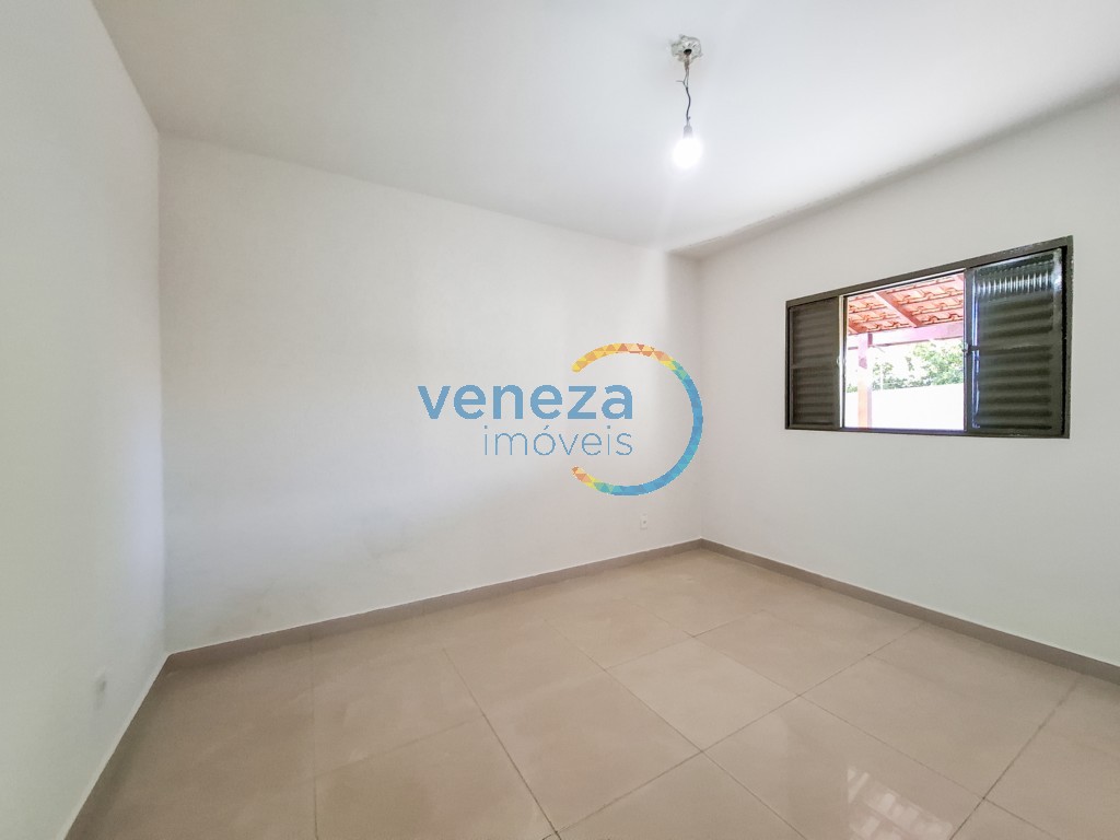 Casa Residencial à venda no bairro Albatroz de Londrina com 105m<sup>2</sup> útil, 3 quartos, 3 vagas de garagem