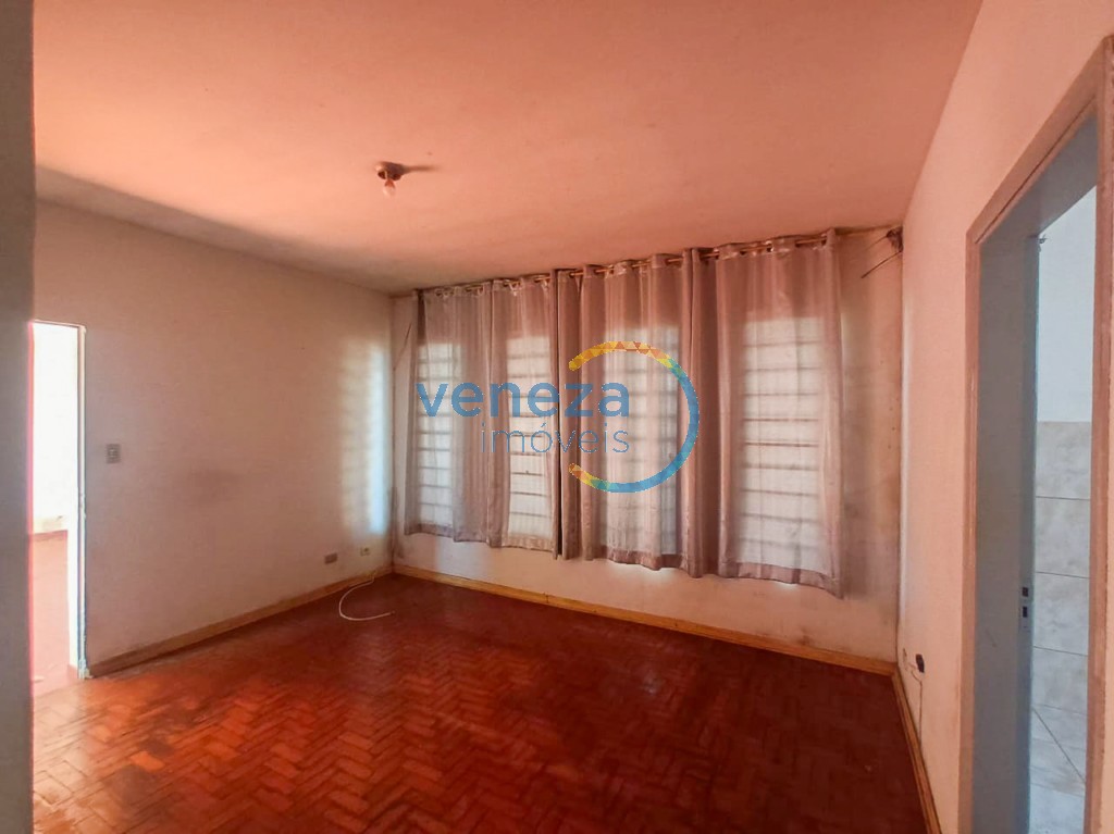 Casa Residencial à venda no bairro Albatroz de Londrina com 110m<sup>2</sup> útil, 3 quartos, 1 vaga de garagem