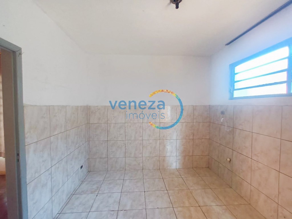 Casa Residencial à venda no bairro Albatroz de Londrina com 110m<sup>2</sup> útil, 3 quartos, 1 vaga de garagem