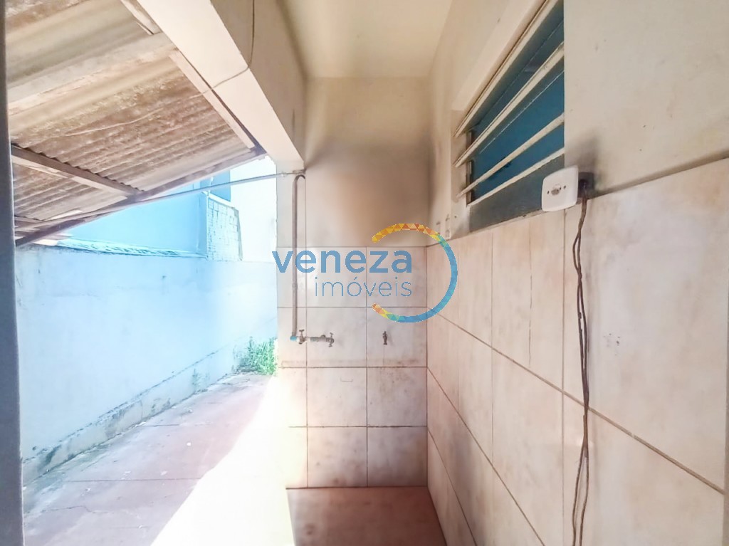 Casa Residencial à venda no bairro Albatroz de Londrina com 110m<sup>2</sup> útil, 3 quartos, 1 vaga de garagem