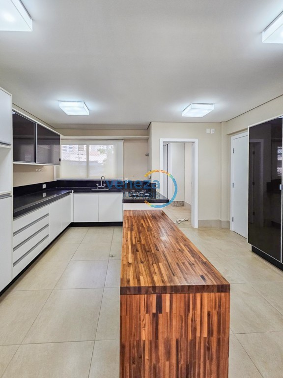 Apartamento à venda no bairro Gleba Palhano de Londrina com 186m<sup>2</sup> útil, 3 quartos, 2 vagas de garagem