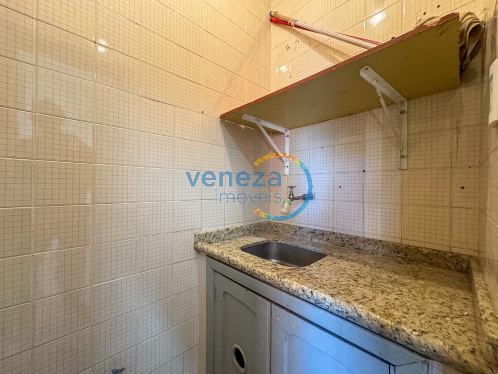 Sala para locação no bairro Centro de Londrina com 41.84m<sup>2</sup> útil - Foto 29