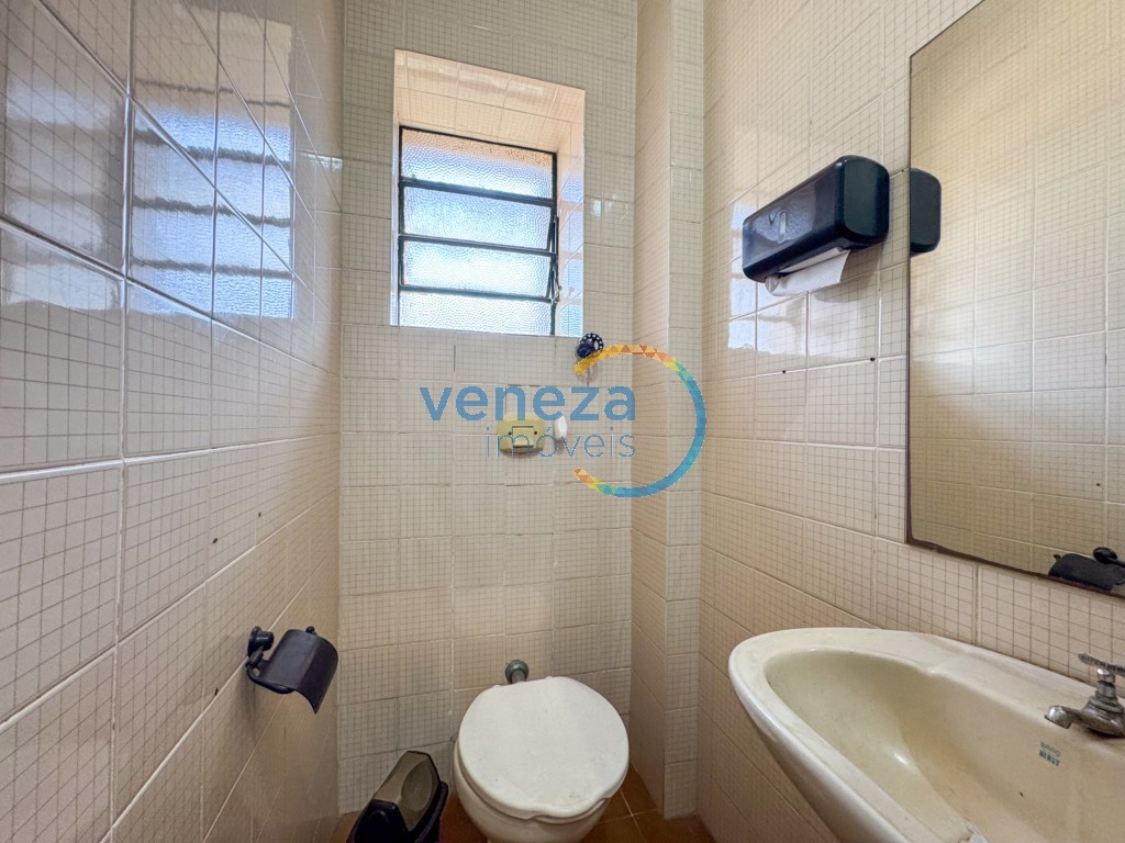 Sala para locação no bairro Centro de Londrina com 41.84m<sup>2</sup> útil - Foto 30